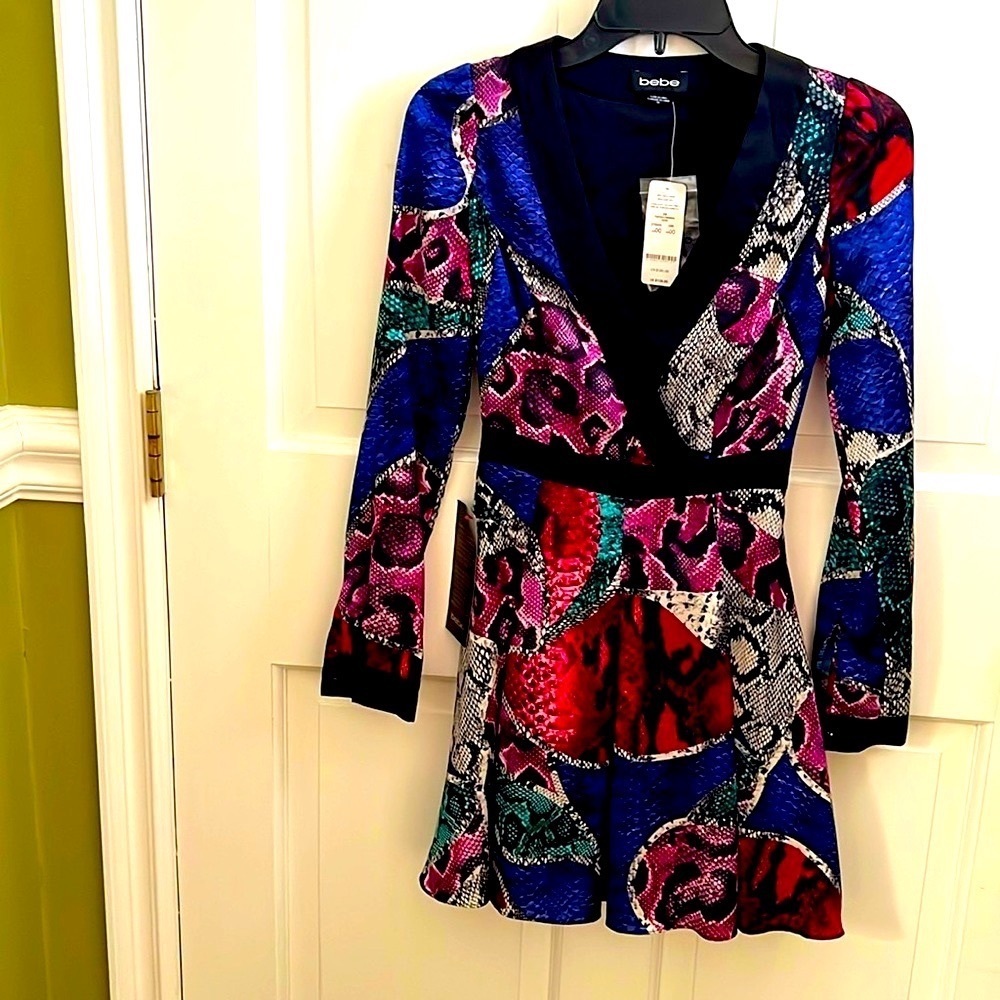 Bebe long sleeve Reptile Print Jeweled Tone Beautiful Dress
